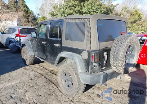 2016 Jeep Wrangler Unlimited Sport z USA, uszkodzony, nr VIN 1C4BJWDG4GL107349